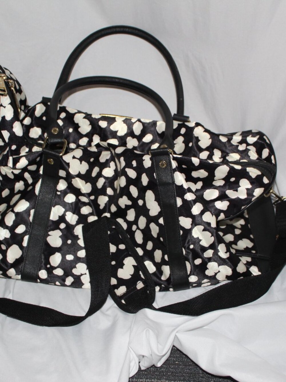 Isaac Mizrahi Black and White Patterned Weekender Duffle Bag - Picture 5 of 9